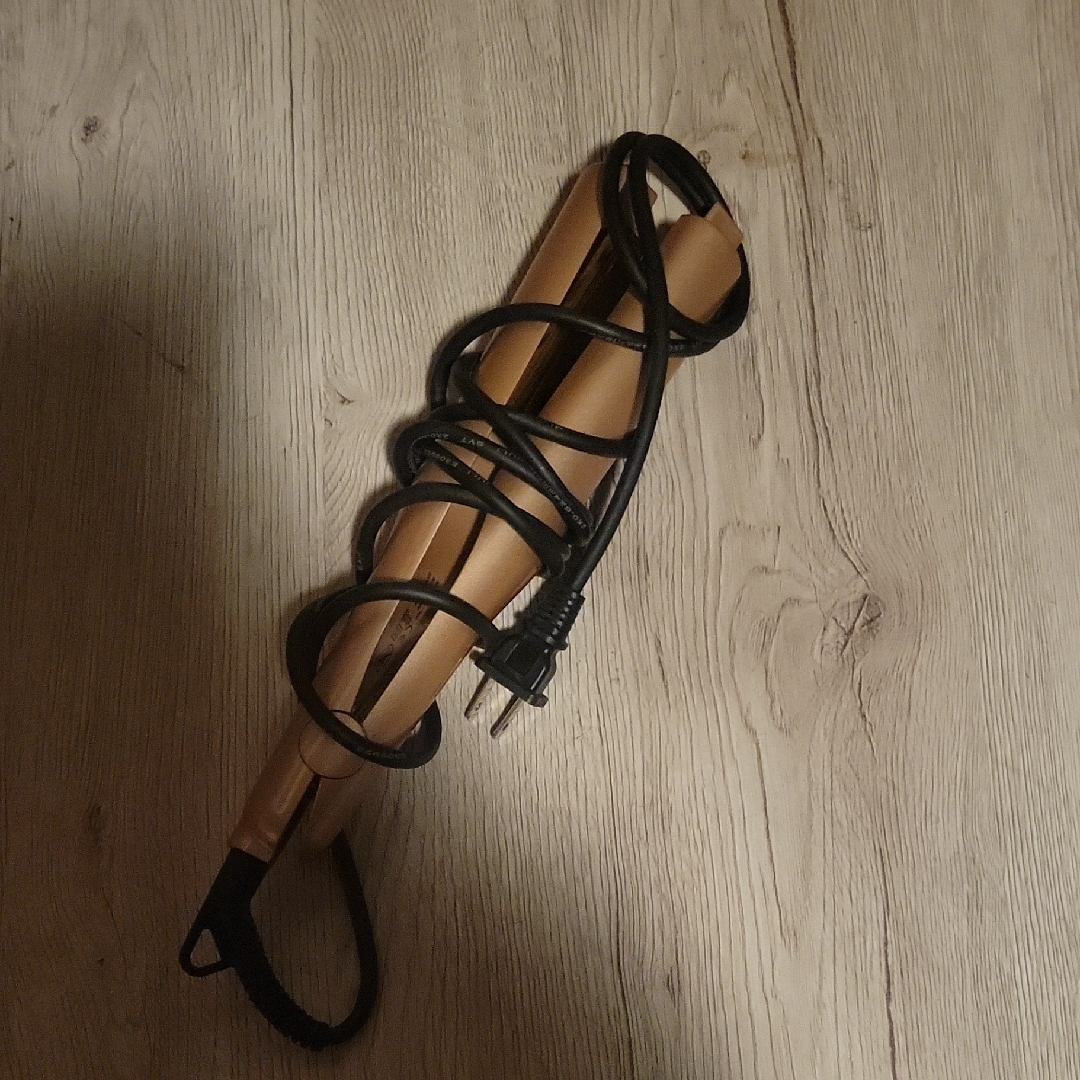 Gold Hair Styling Tool